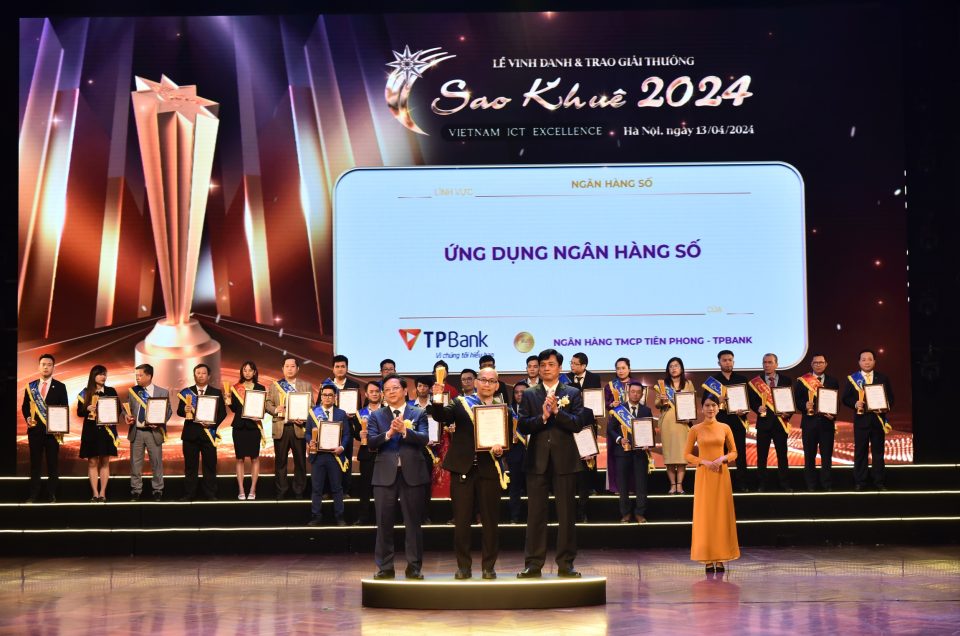 TPBank lập “hat-trick” giải thưởng tại Lễ vinh danh và trao giải thưởng Sao Khuê 2024