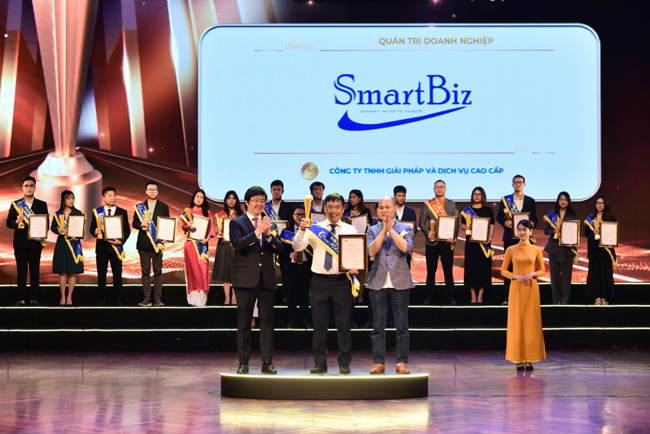 SmartBiz chinh phục Giải thưởng Sao Khuê 2024 với hệ thống quản lý sản xuất thông minh