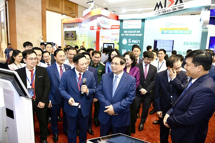 Agribank triển khai Chương trình “Bình dân học vụ số”: Lan tỏa tri thức - Tiên phong chuyển đổi số ngành ngân hàng